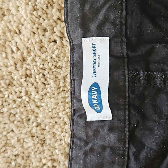 Old Navy black shorts, size 14 - Picture 4 of 7